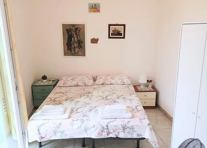 Casa Manu' Nel Cuore Di Forio Апартаменты Форио