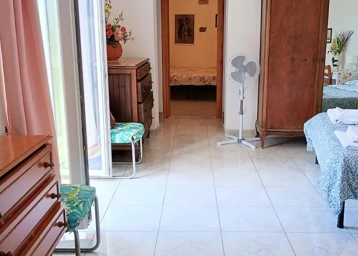 Casa Manu' Nel Cuore Di Forio Апартаменты Форио