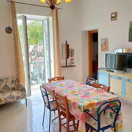 Casa Manu' Nel Cuore Di Forio